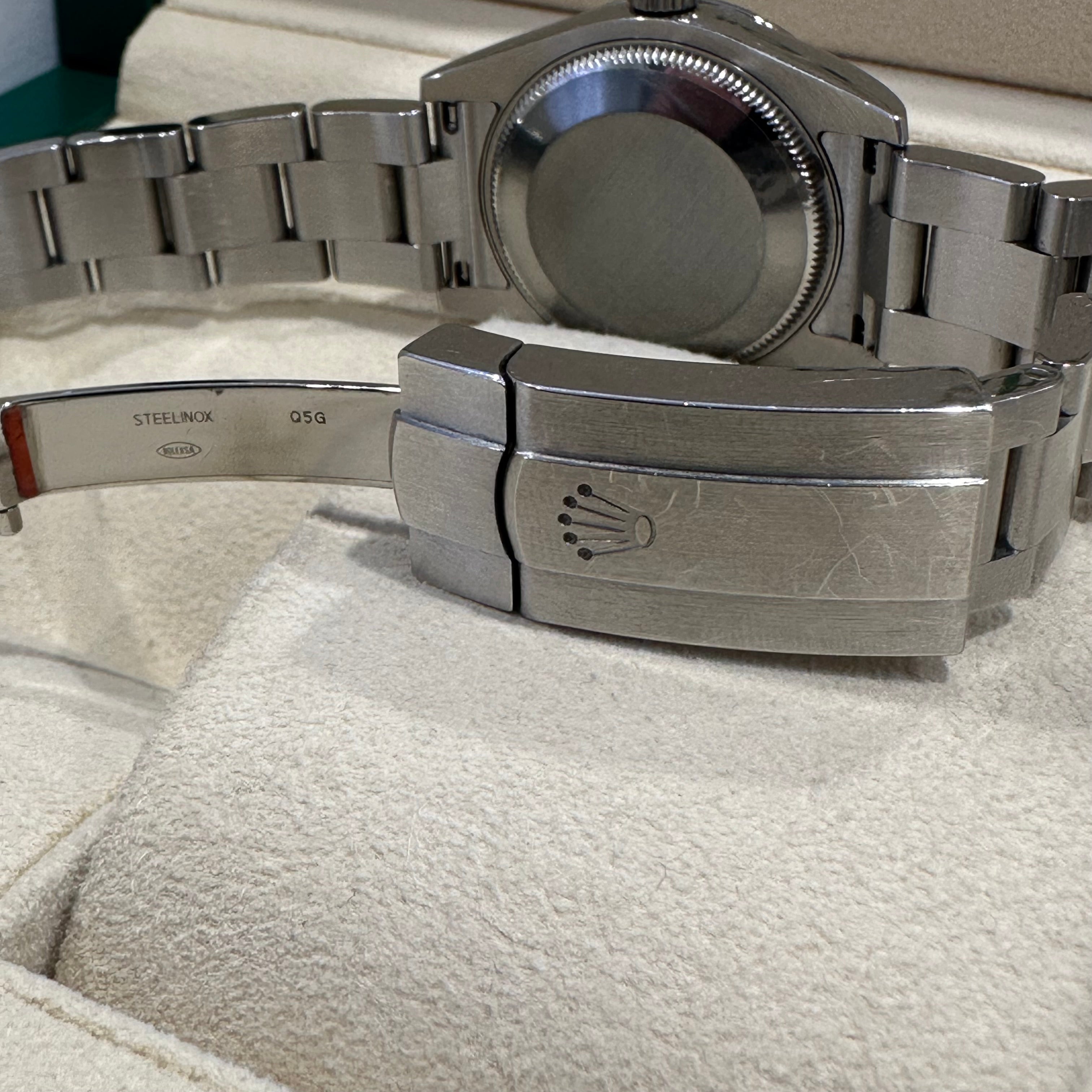 Rolex Mid Size Non-Date Stainless Steel Black Dial