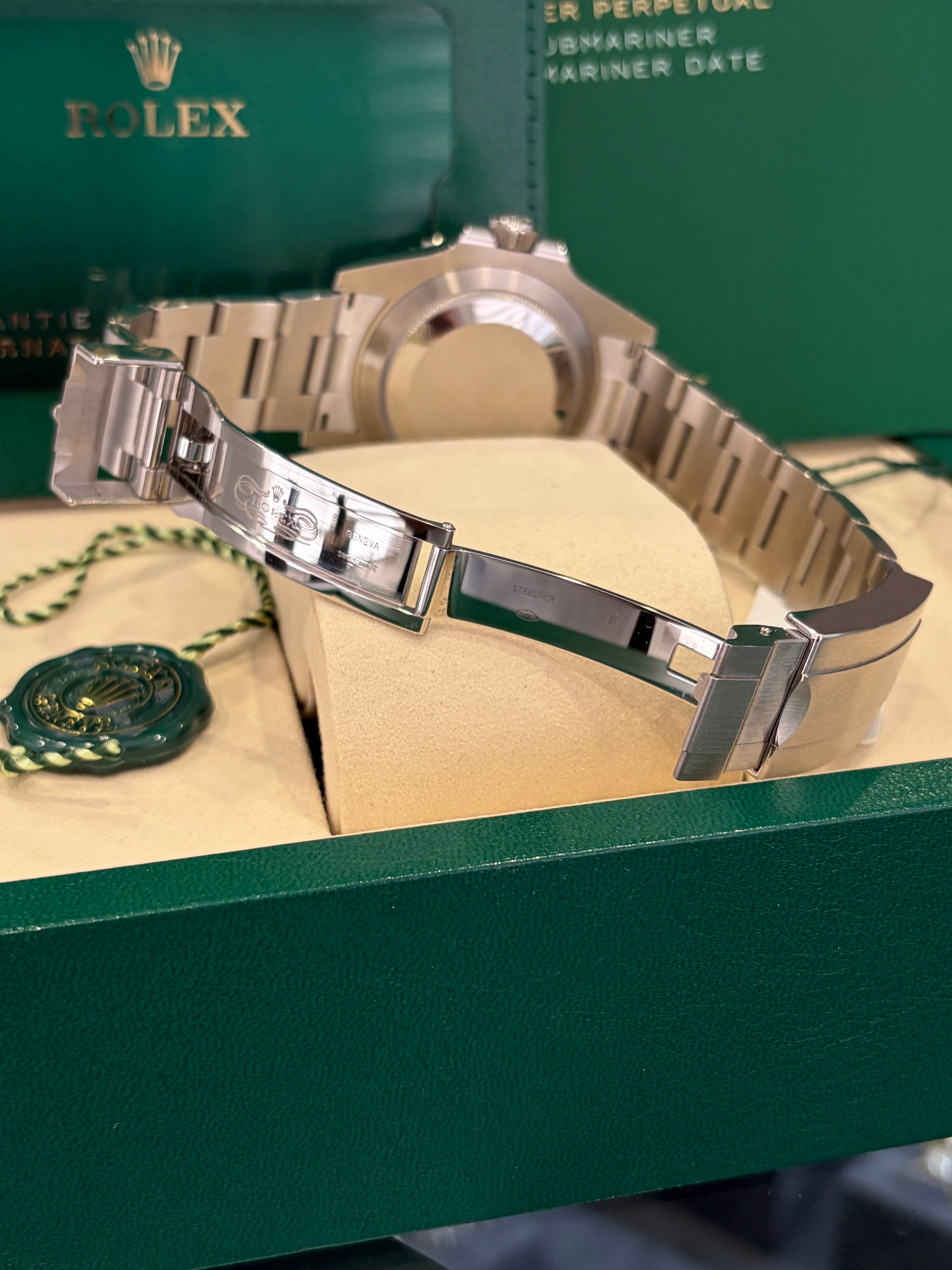 Rolex Submariner 126610LV “Starbucks” 2025 Box & Papers